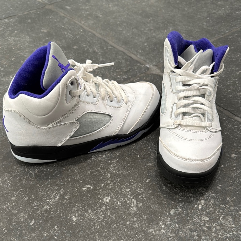Used size 2.5 Jordans